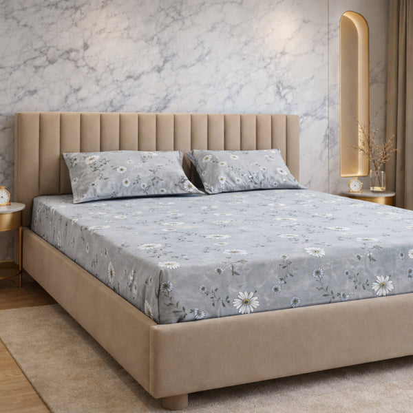 Night Bloom Silver Daisy Double Bedsheet Set (1 Bedsheet, 2 Pillow Covers)